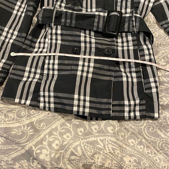 Young women’s Jr black n white plaid jacket. Dbl breasted perf for fall size L - Picture 6 of 13